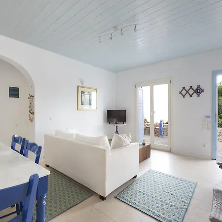 With Panoramic Sea Views Ελιά